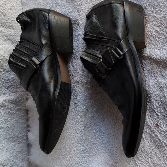 Glacee, Black Leather, Ankle Boots, with Buckle Embellishment. - Picture 4 of 10